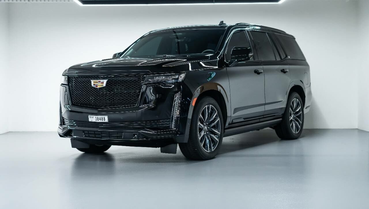 Cadillac_Escalade_Platinum_Sport_2023