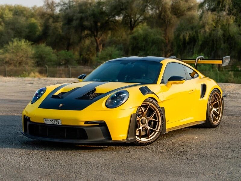 porsche-911-gt3-rs-yellow-rental-dubai-03