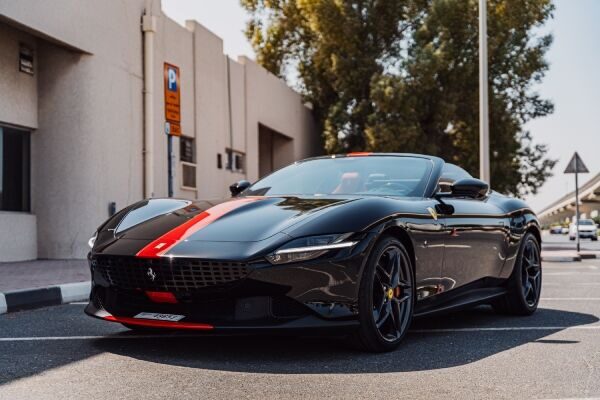 ferrari-roma-spider-black-rental-dubai-06