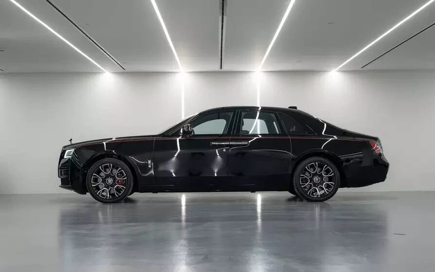 Rolls Royce Black Badge 1