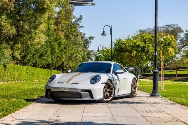 porsche-911-gt3-grey-rental-dubai-01